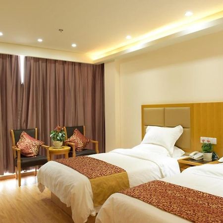 Greentree Inn Anhui Wuhu Sanshan Development District Express Hotel Bagian luar foto